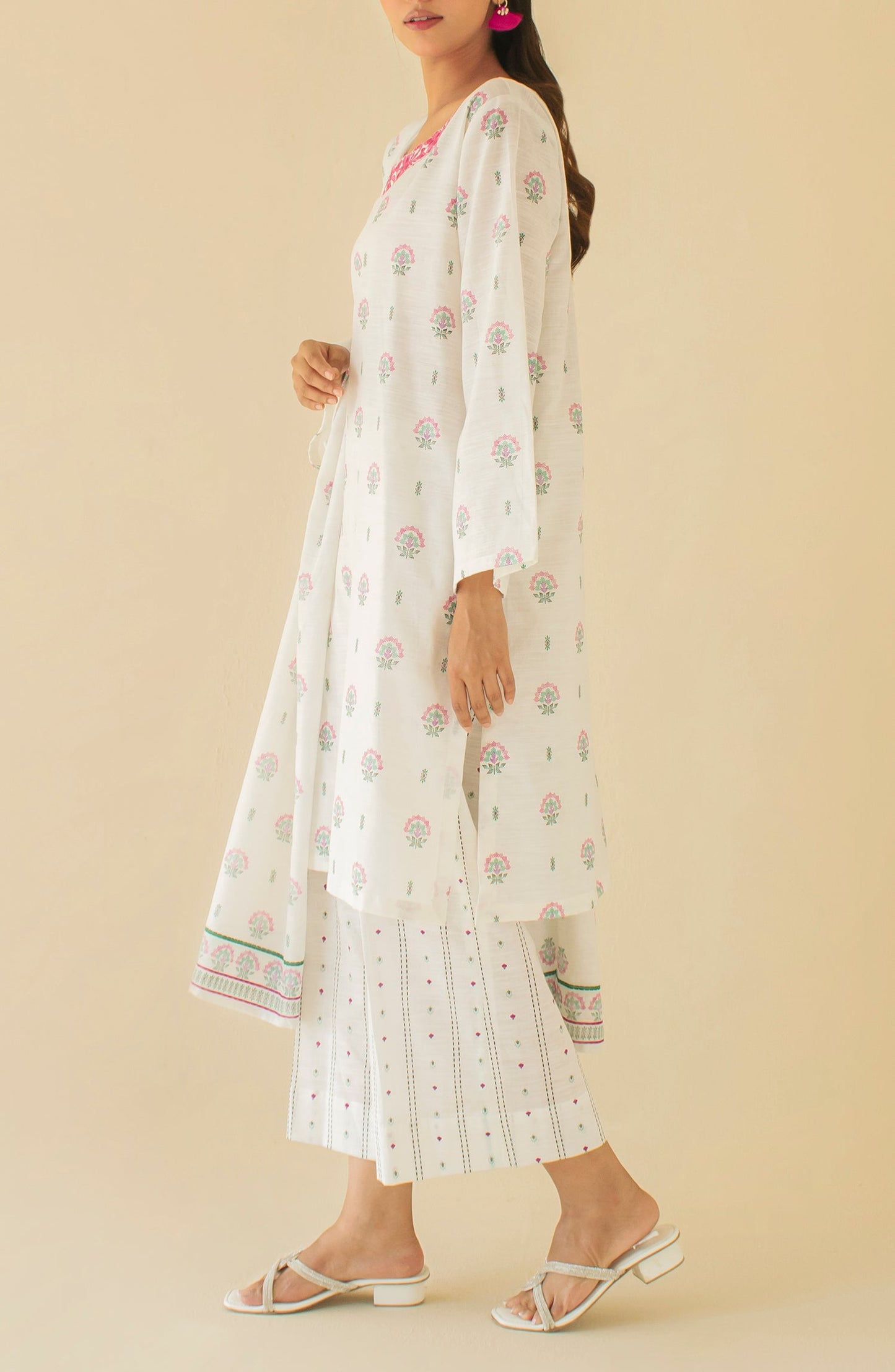 OTL-24-377/U WHITE KHADDAR Women UNSTITCHED SHIRT DUPATTA PANTS
