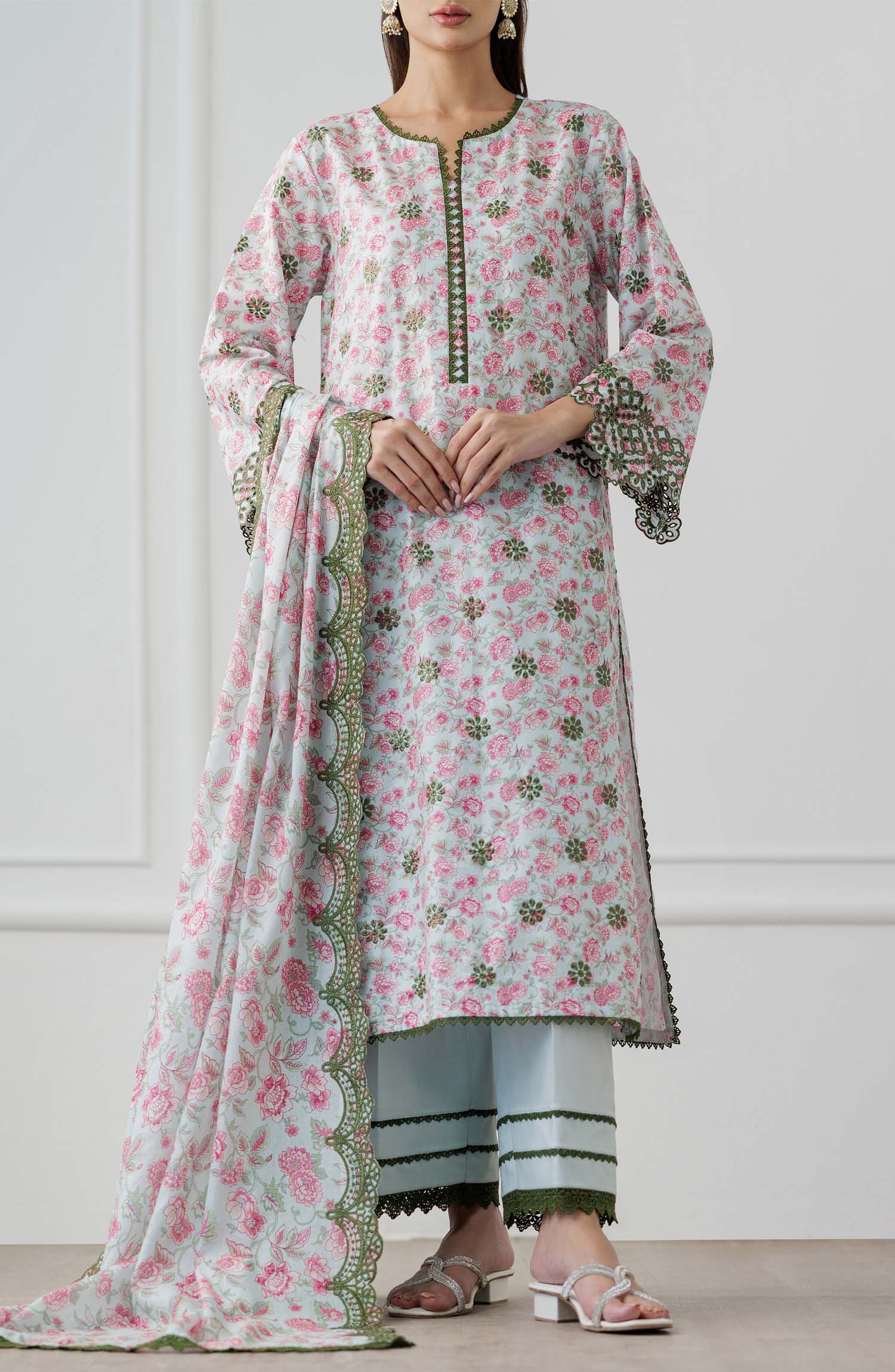 UNSTITCHED Luxury Festive Formal Lawn Shirt Dupatta & Pant - 3 Piece Suits - WRFC25S-3008. Woman wearing a floral kurta with matching dupatta and dyed trouser.